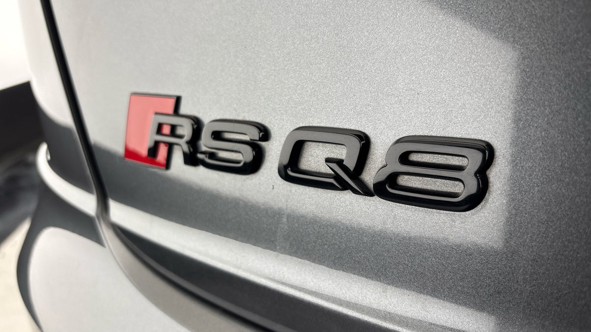 Audi RSQ8 Image 35