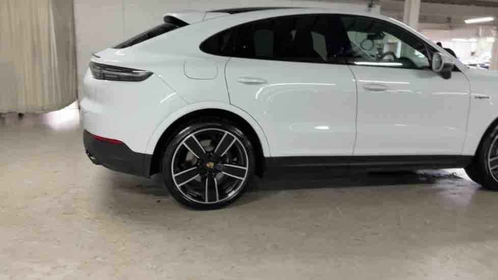 More views of Porsche Cayenne