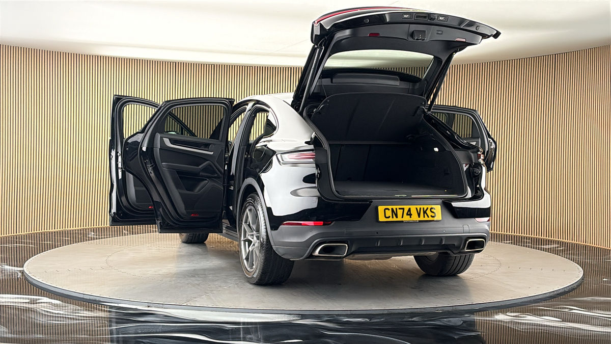 More views of Porsche Cayenne