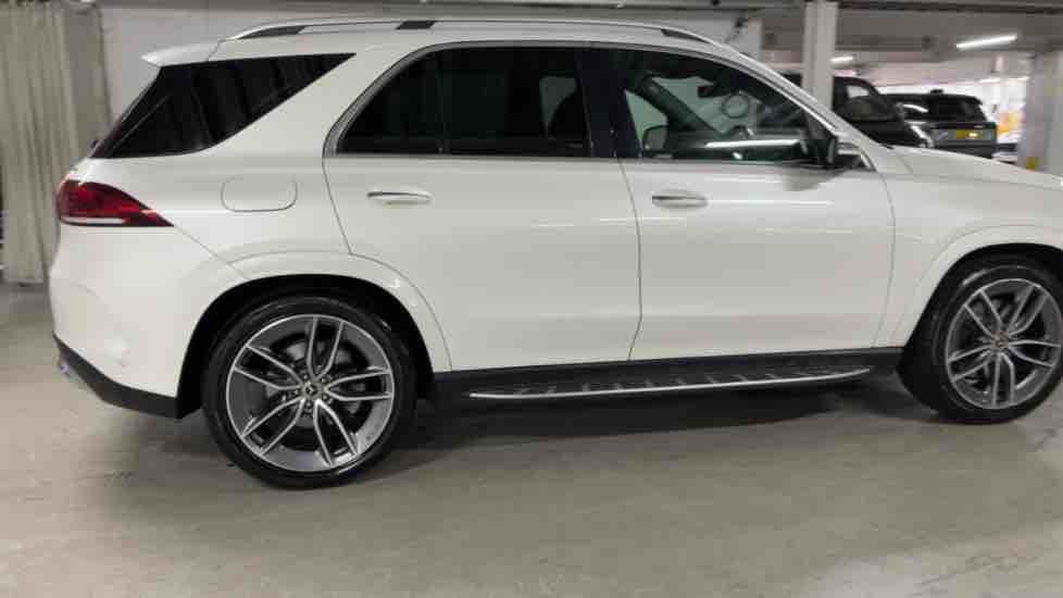 More views of Mercedes-Benz GLE
