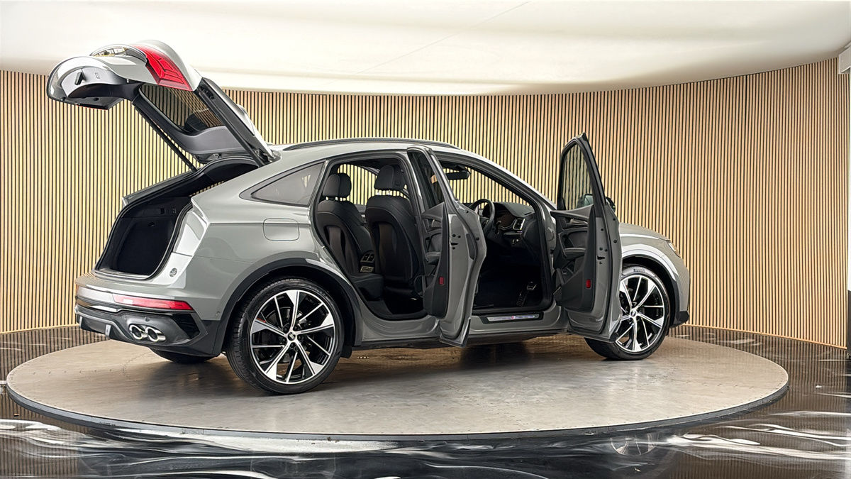 More views of Audi SQ5