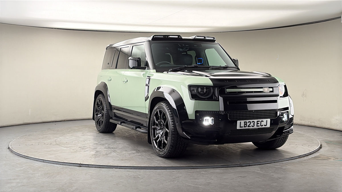 More views of Land Rover Defender 110