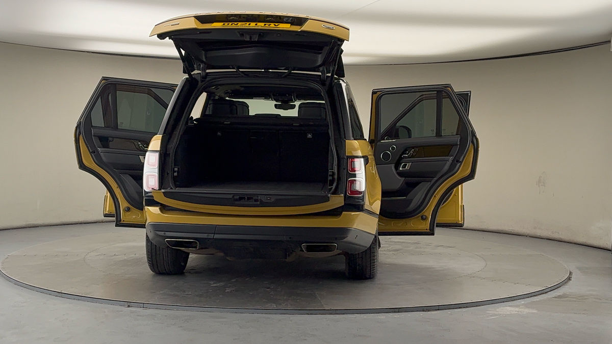 More views of Land Rover Range Rover