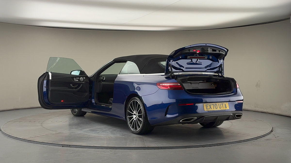 Mercedes-Benz E Class Image 23