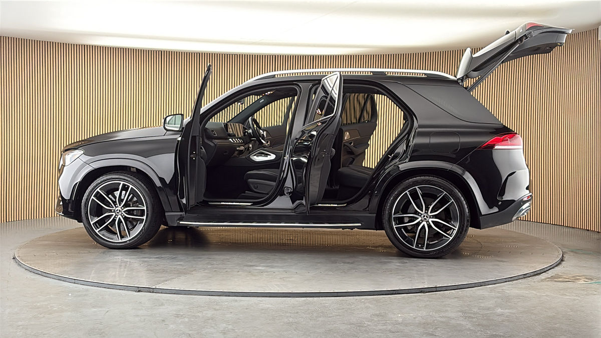 More views of Mercedes-Benz GLE