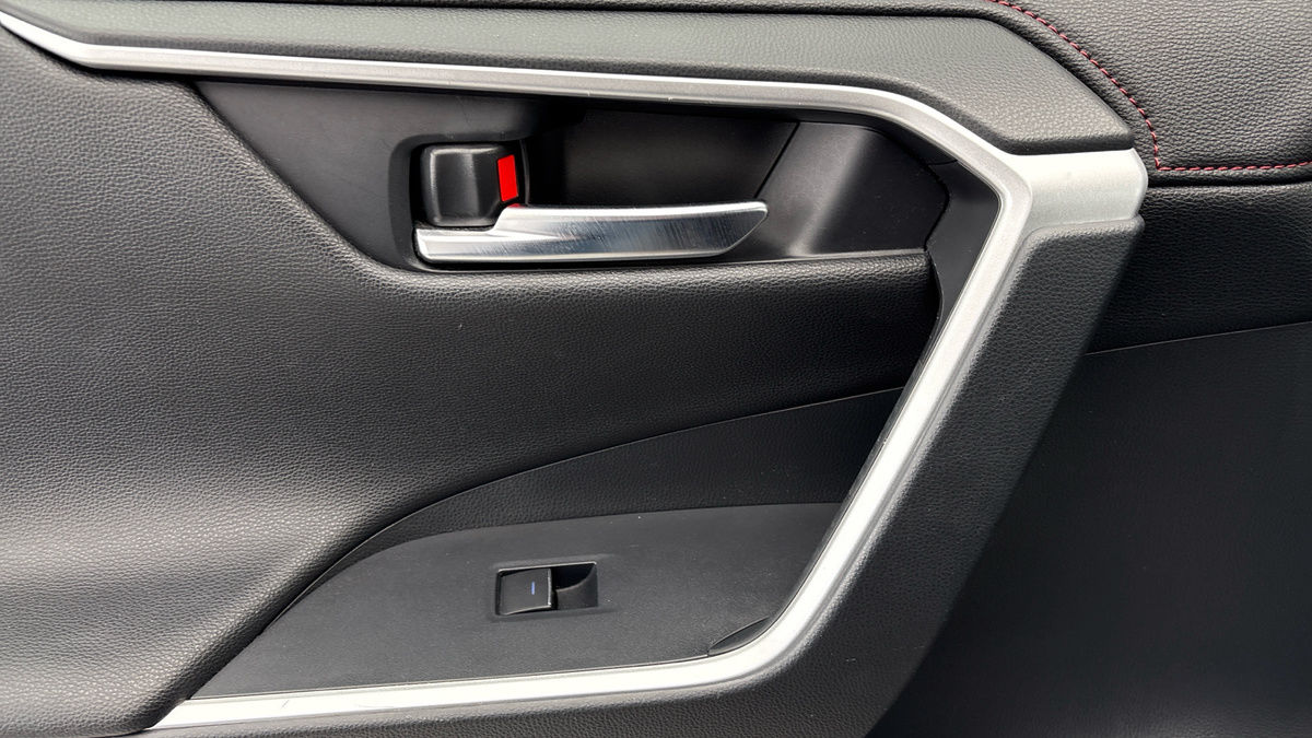 Toyota RAV4 Image 19