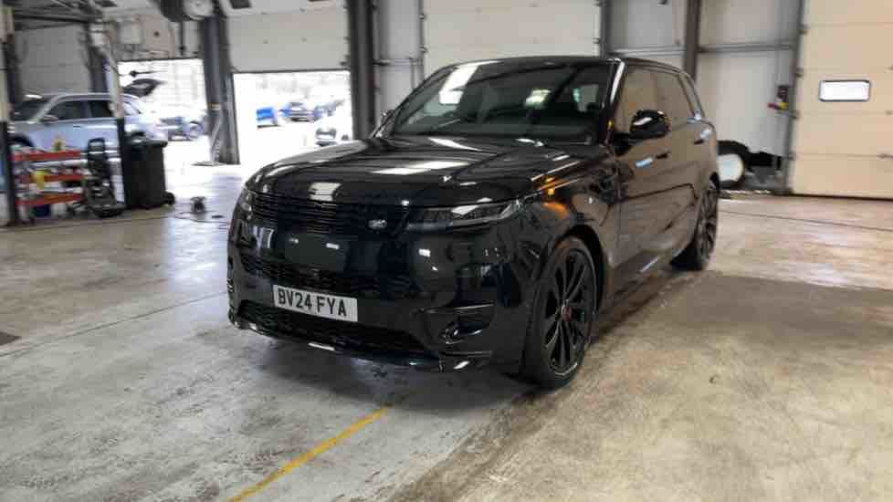 More views of Land Rover Range Rover Sport