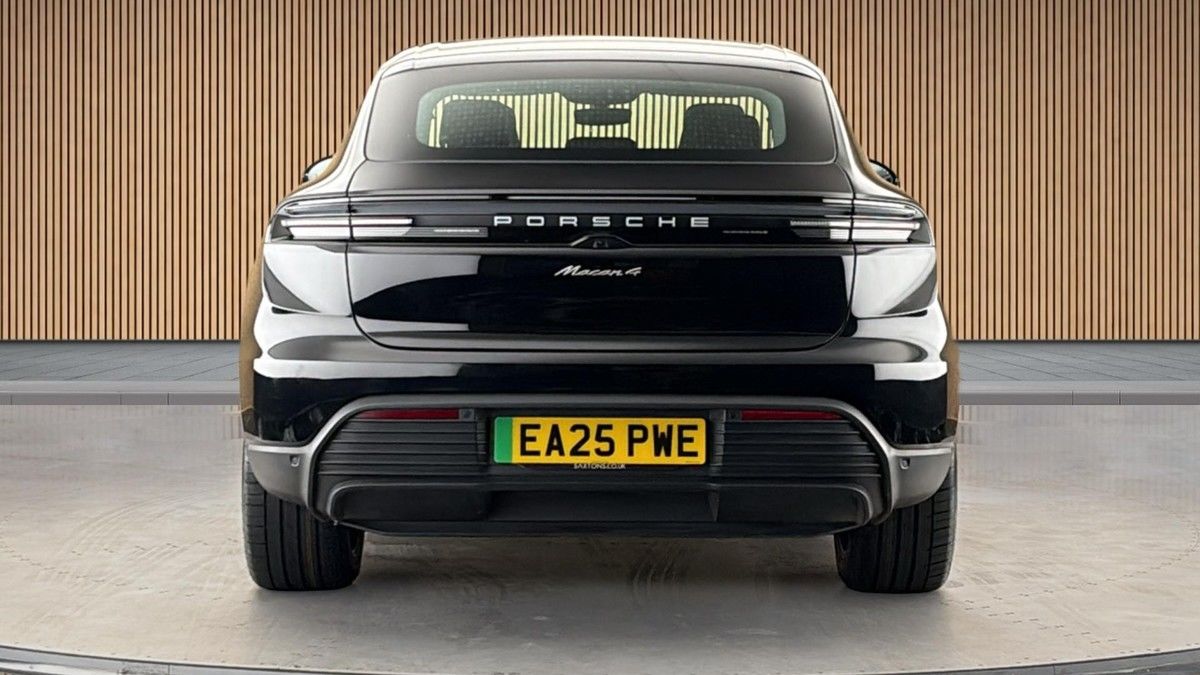 Porsche Macan Image 4