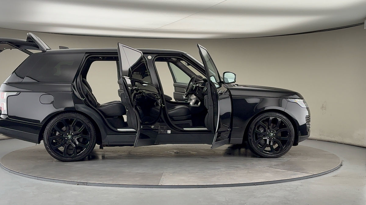 More views of Land Rover Range Rover