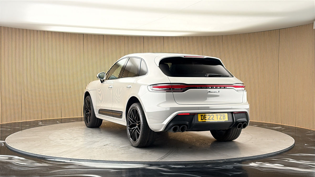 More views of Porsche Macan