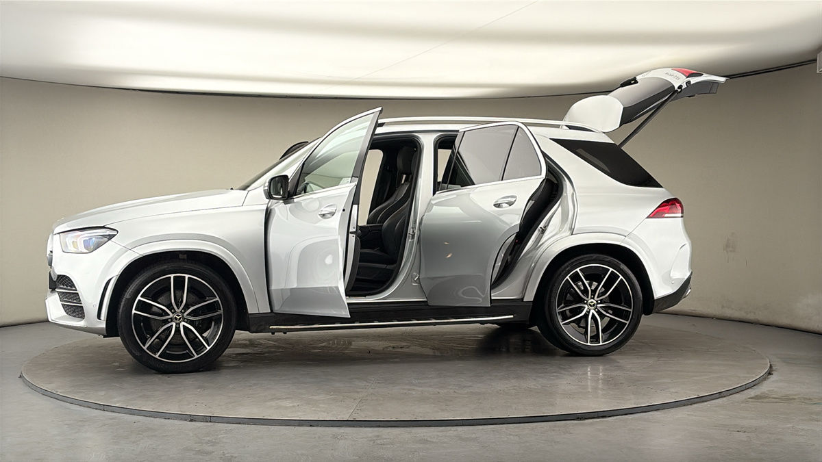 More views of Mercedes-Benz GLE