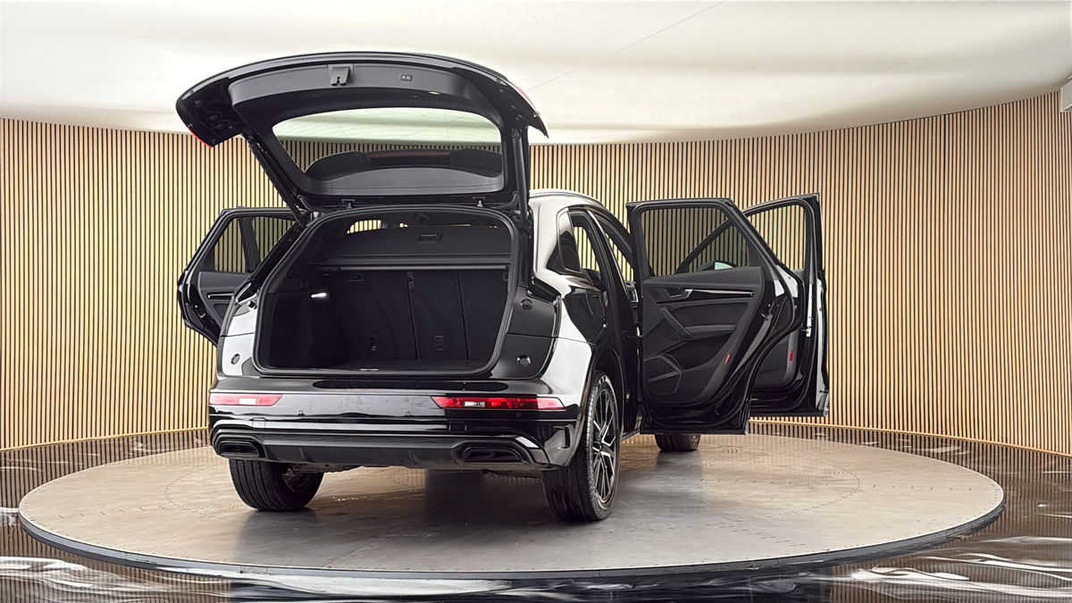 More views of Audi Q5
