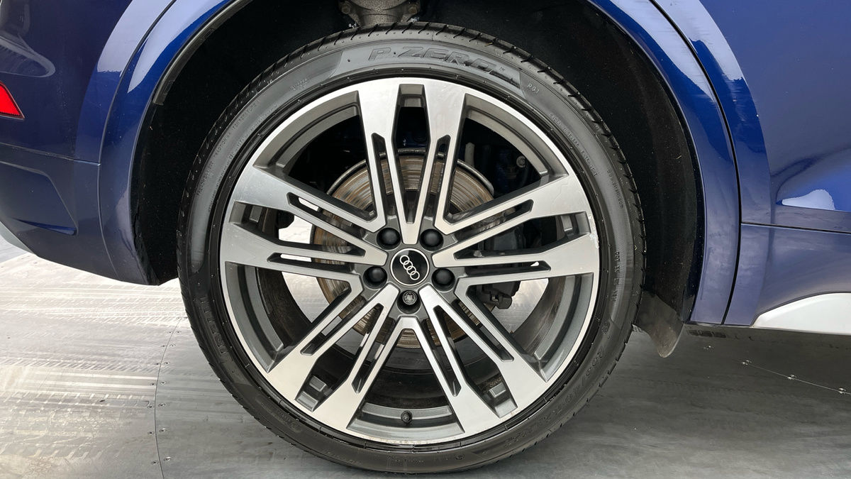 Audi SQ5 Image 10