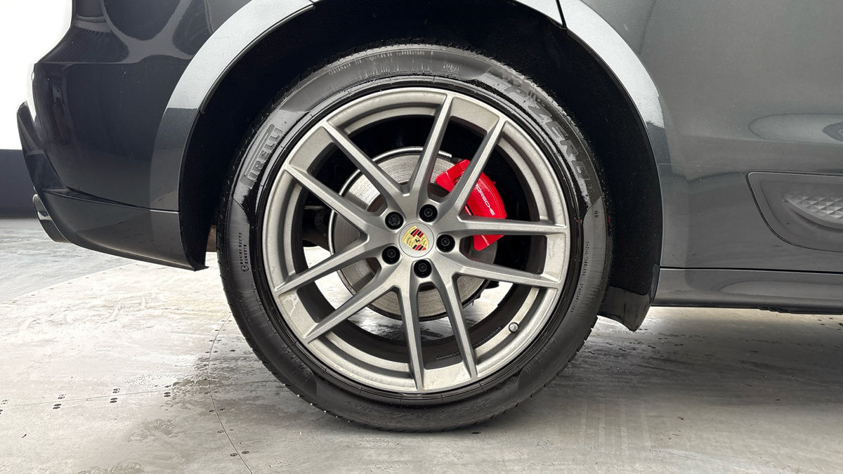 Porsche Macan Image 10