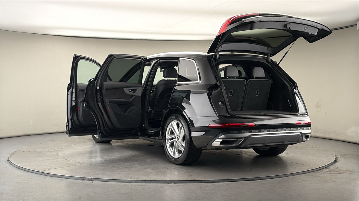 Audi Q7 Image 23