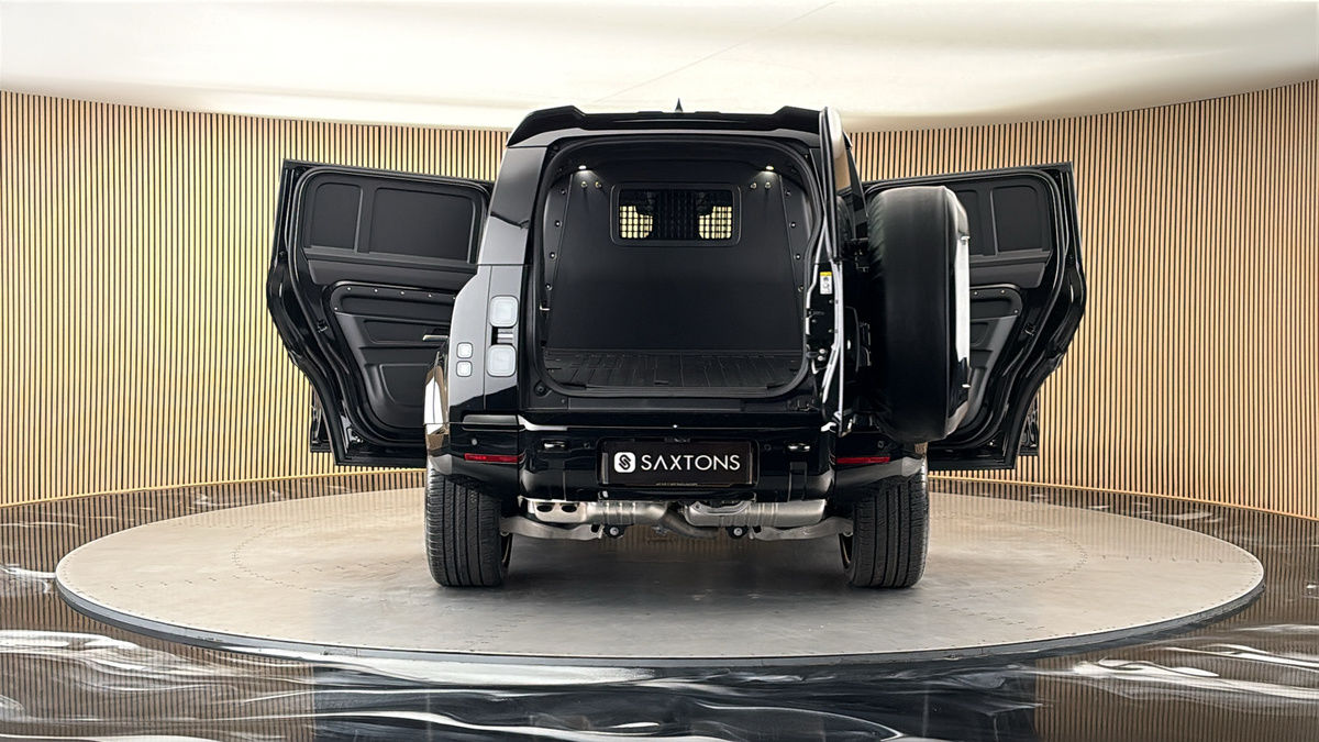 More views of Land Rover Defender 110
