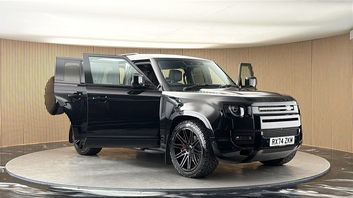 More views of Land Rover Defender 110