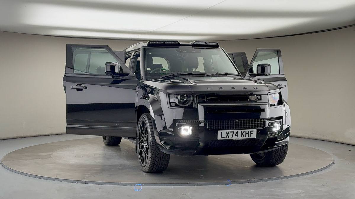 More views of Land Rover Defender 110