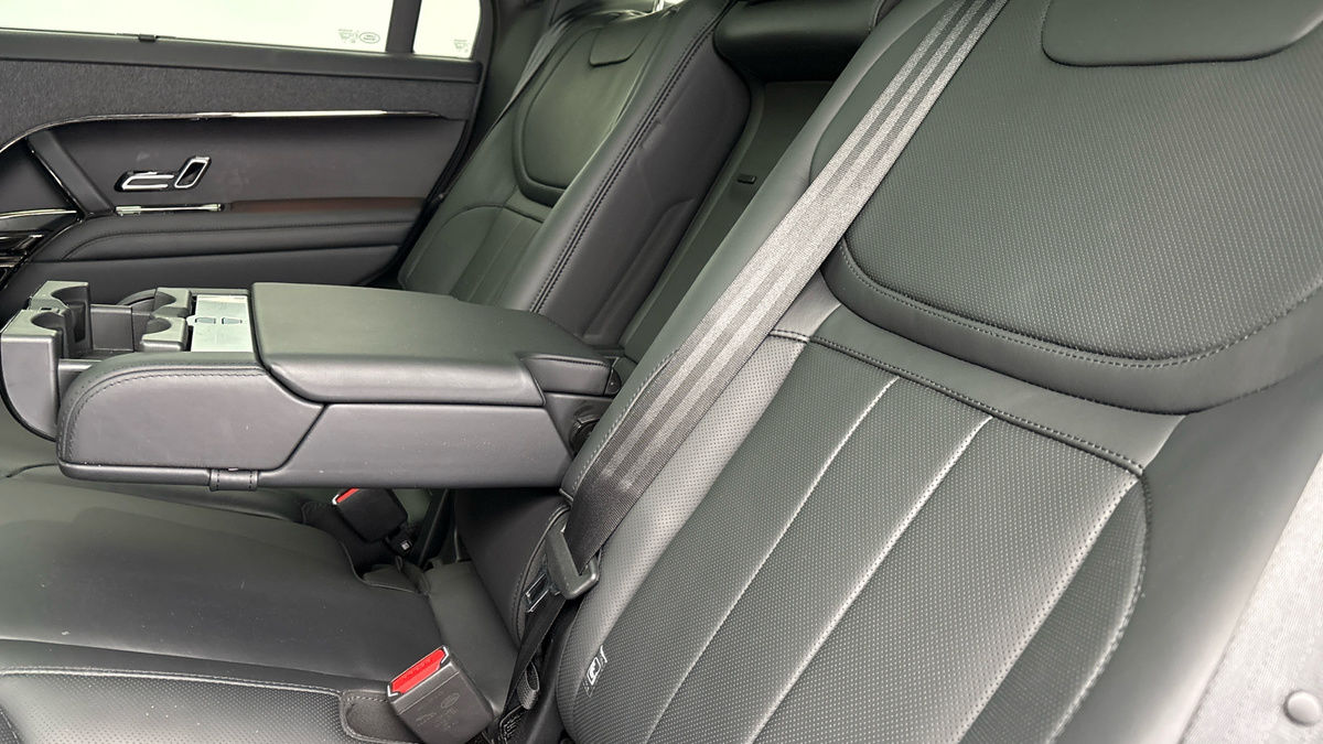 Land Rover Range Rover Sport Image 9
