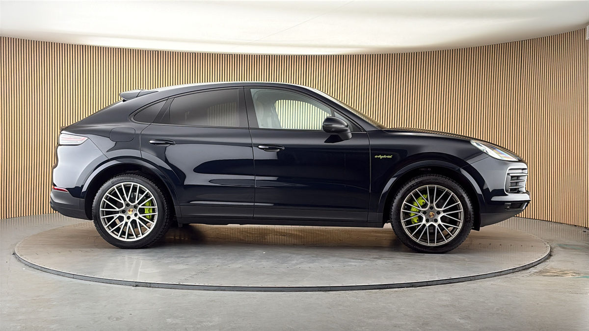 More views of Porsche Cayenne