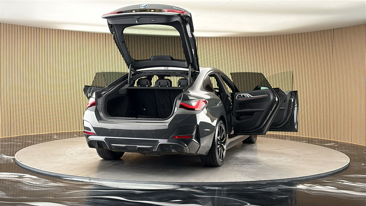 More views of BMW i4
