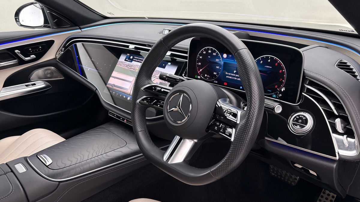 Mercedes-Benz E Class Image 5