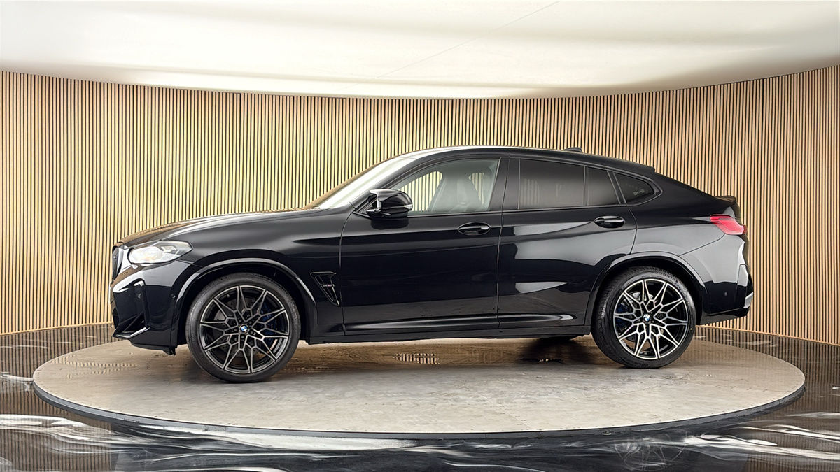 More views of BMW X4 M