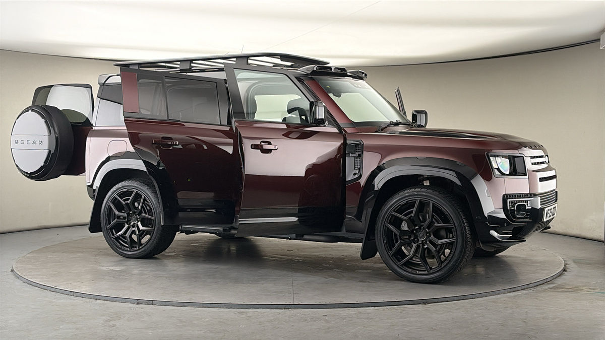 More views of Land Rover Defender 110