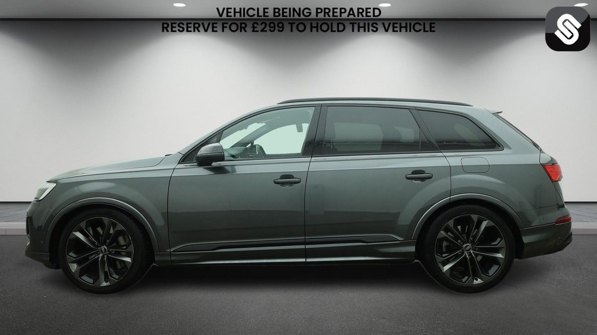 Audi Q7 Image 6