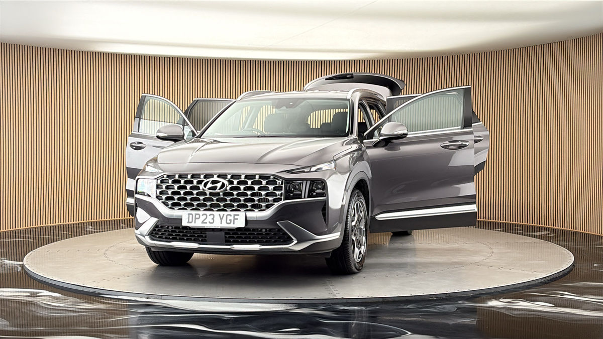 More views of Hyundai Santa Fe