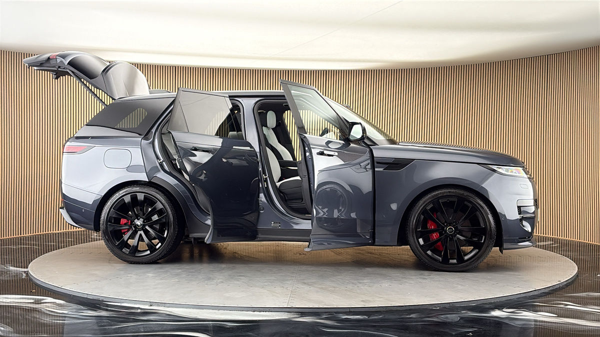 More views of Land Rover Range Rover Sport