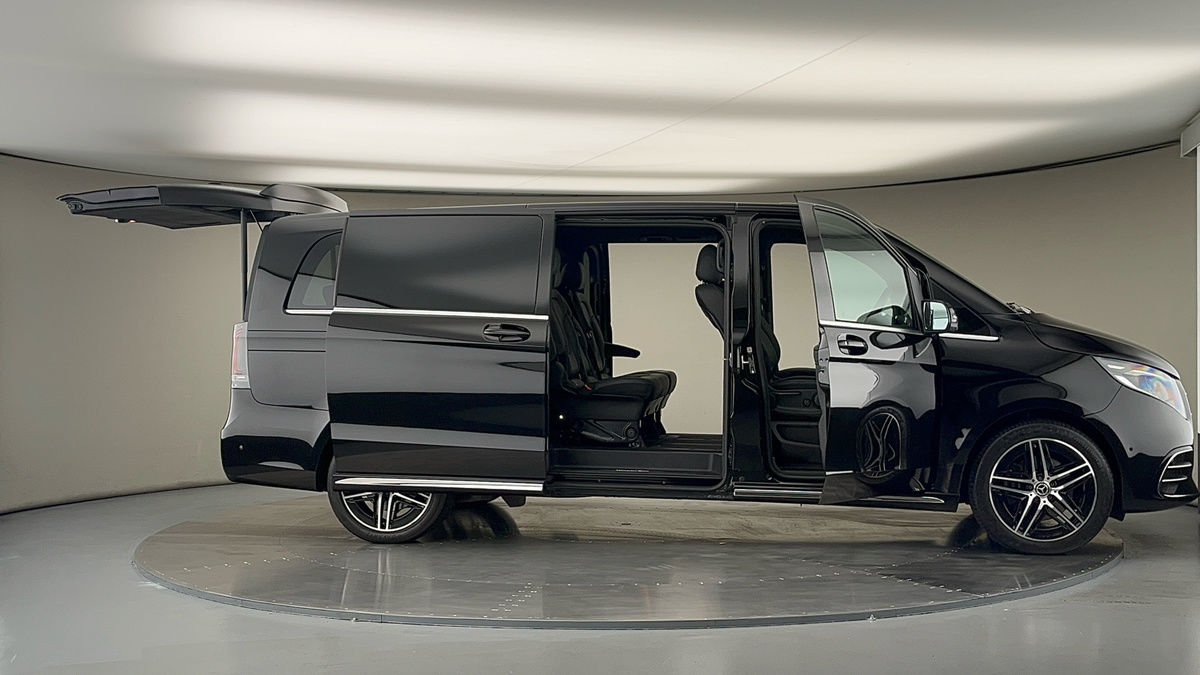 More views of Mercedes-Benz V Class