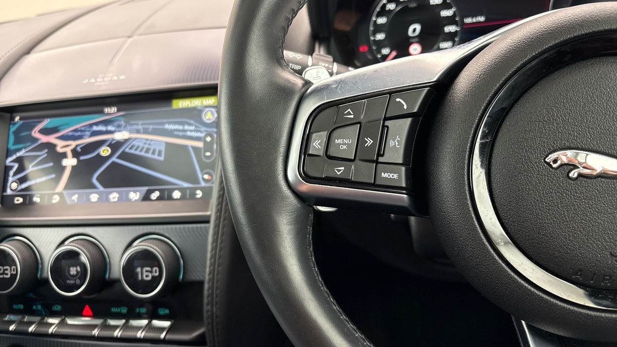 Jaguar F-Type Image 13