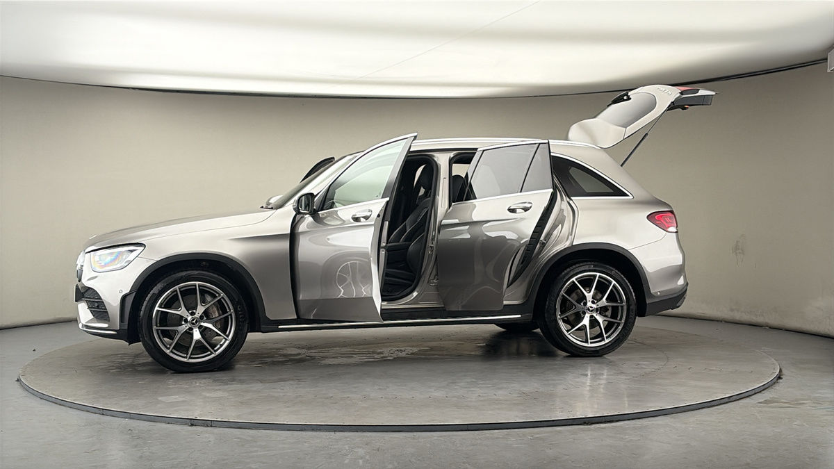 More views of Mercedes-Benz GLC