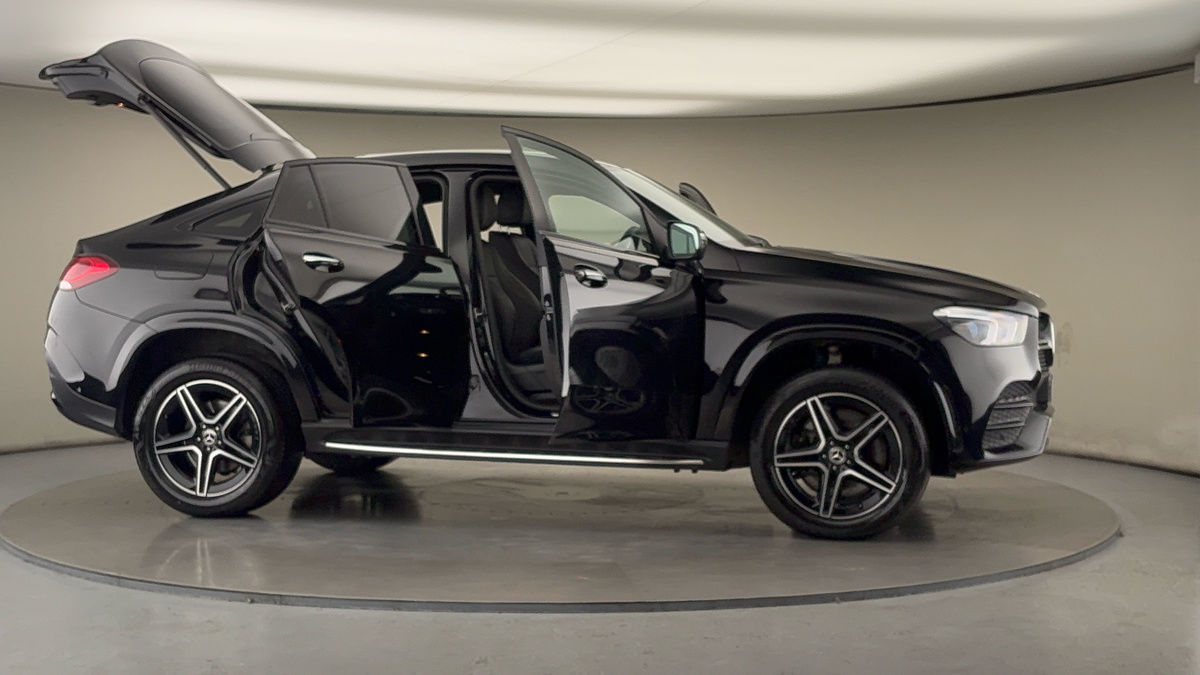 More views of Mercedes-Benz GLE