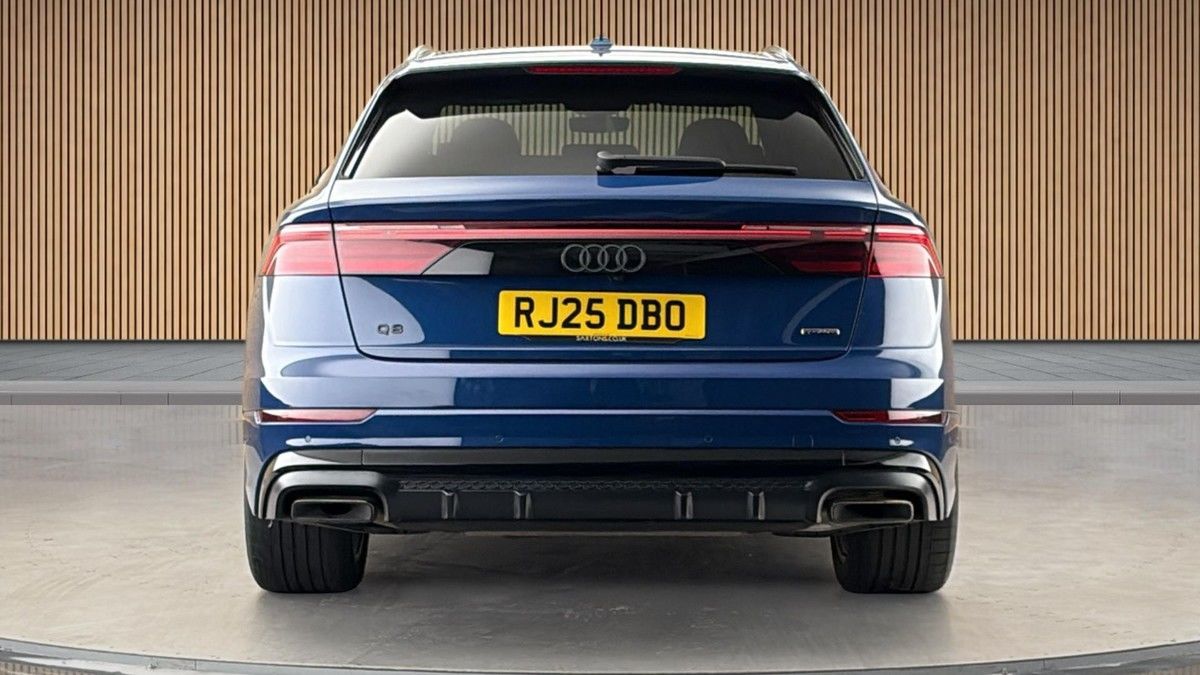 Audi Q8 Image 4