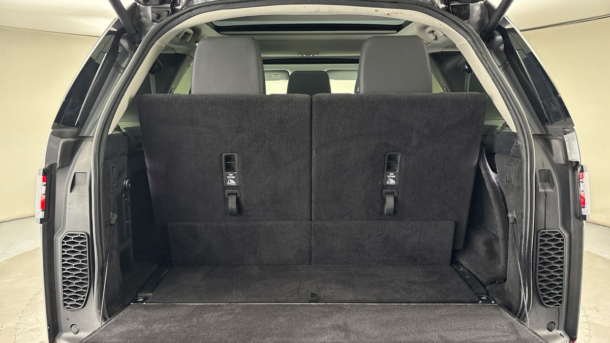 Land Rover Discovery Image 17