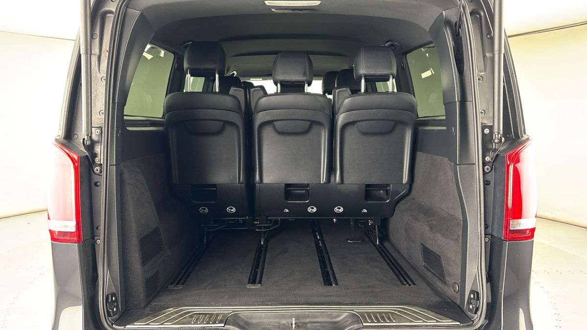 Mercedes-Benz V Class Image 11