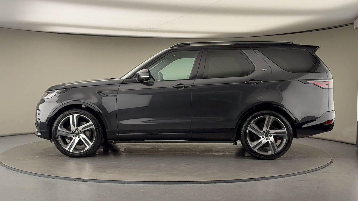 More views of Land Rover Discovery