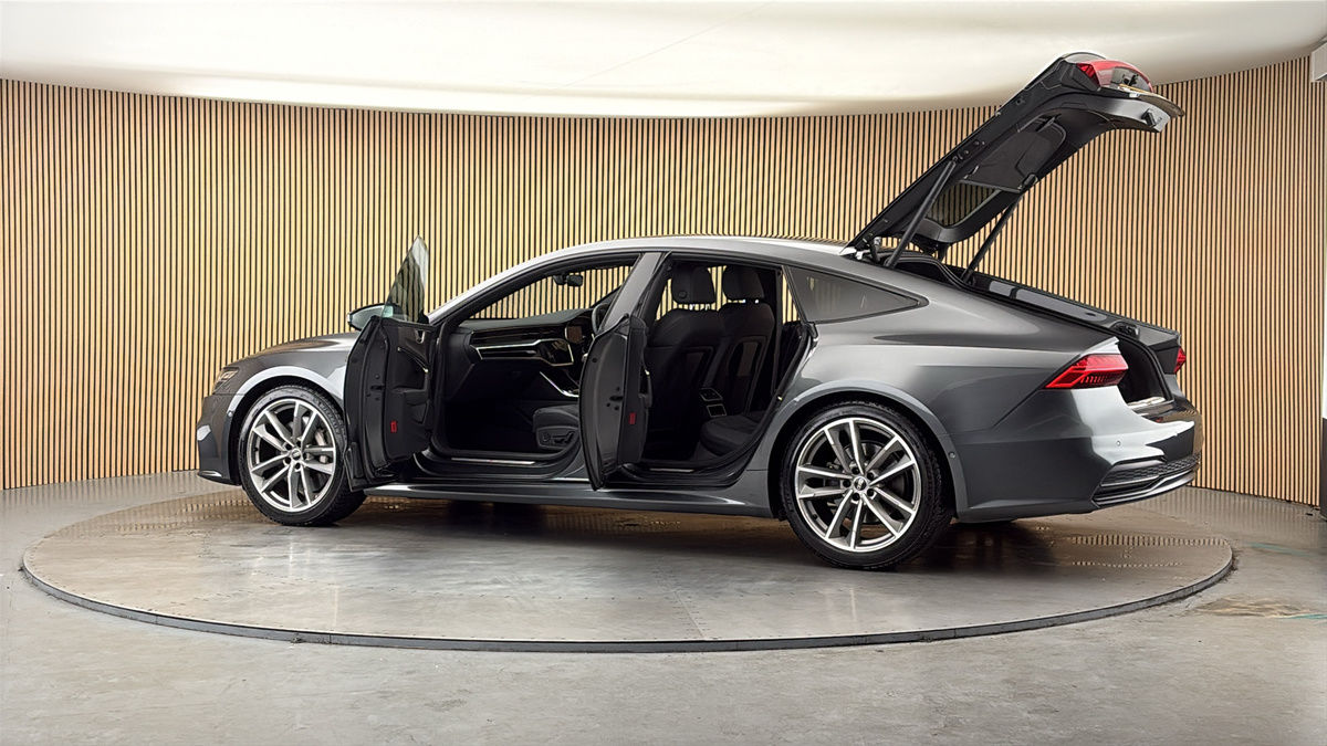 More views of Audi A7