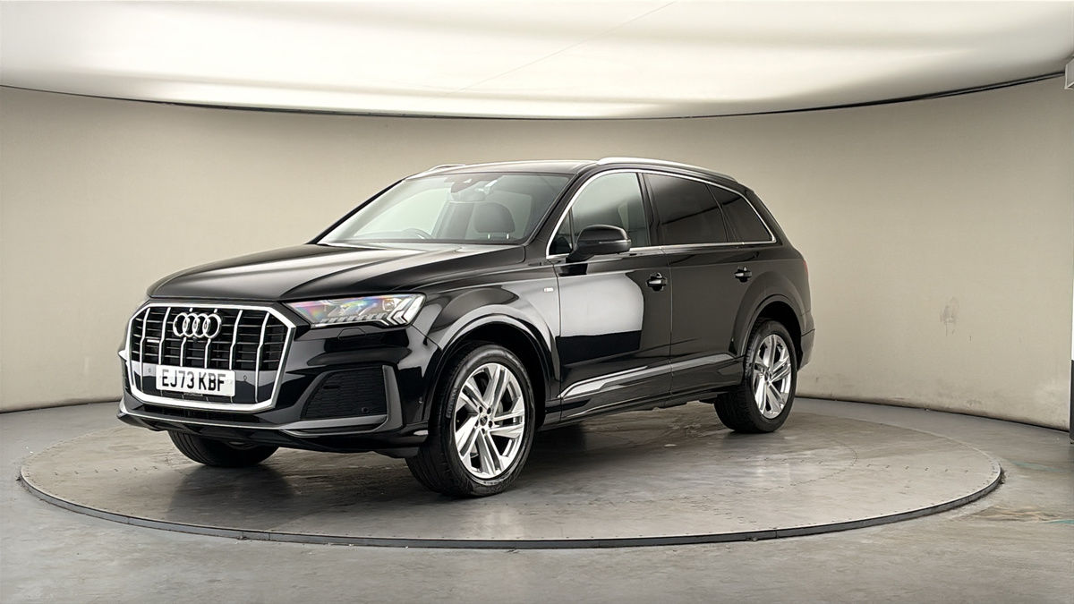 More views of Audi Q7