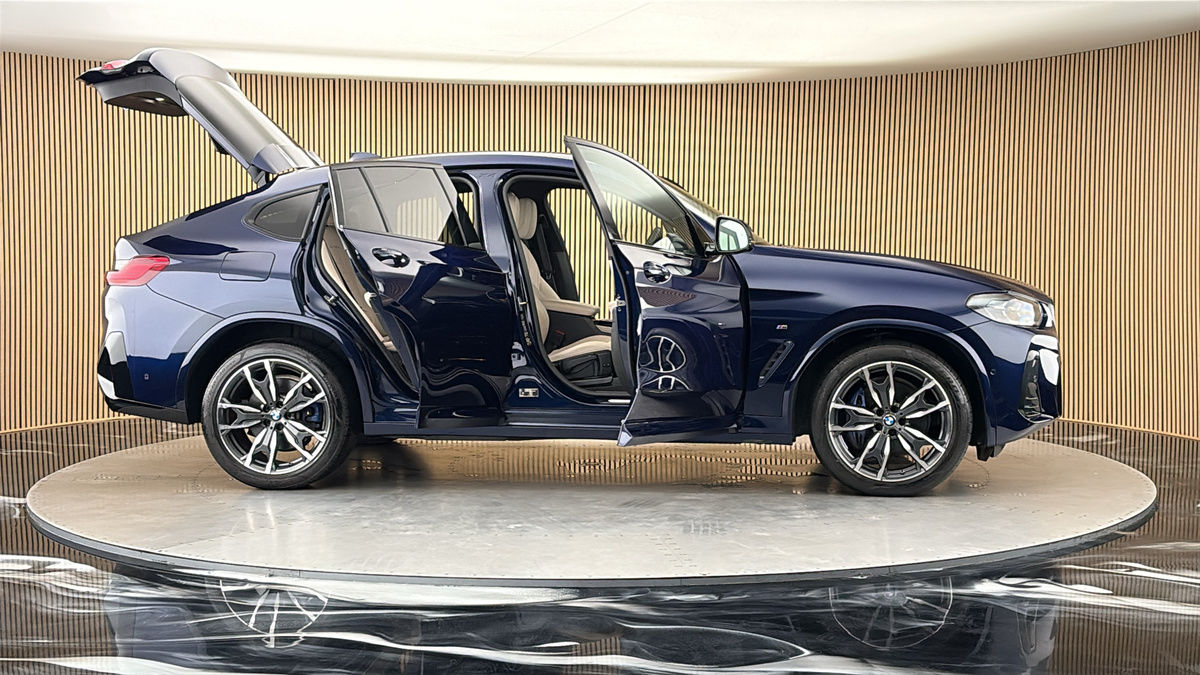 More views of BMW X4