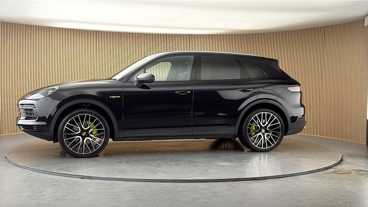 More views of Porsche Cayenne
