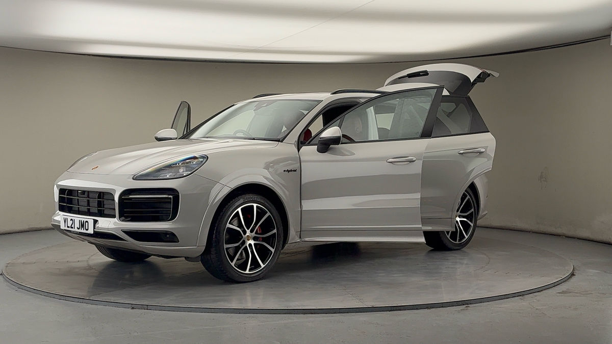 Porsche Cayenne Image 22