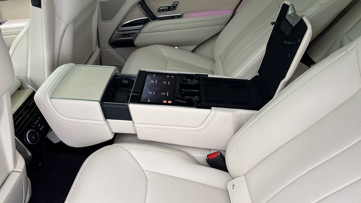 Land Rover Range Rover Image 9