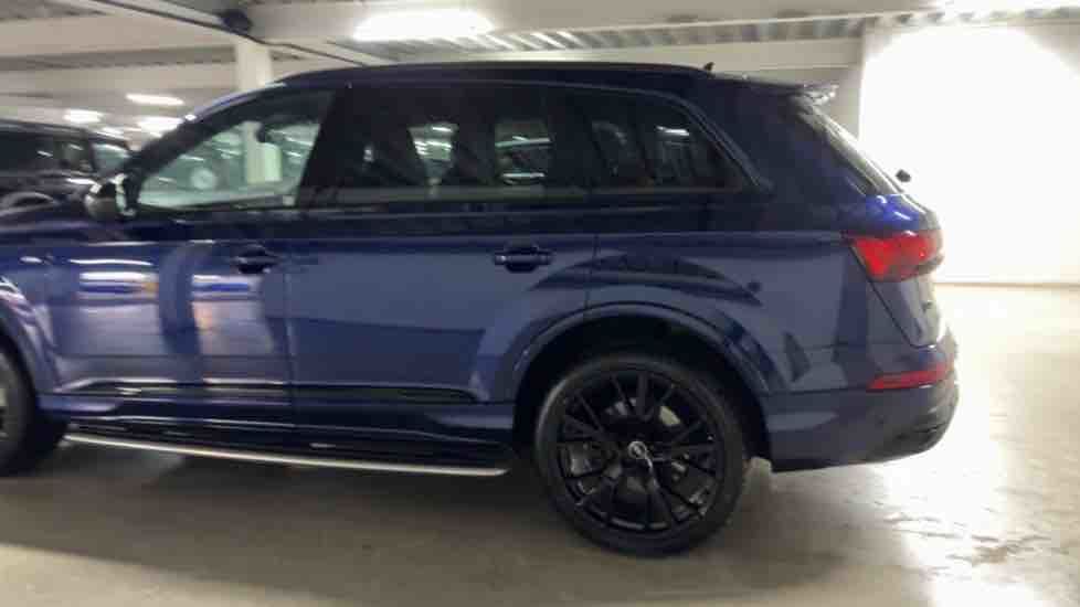 More views of Audi Q7