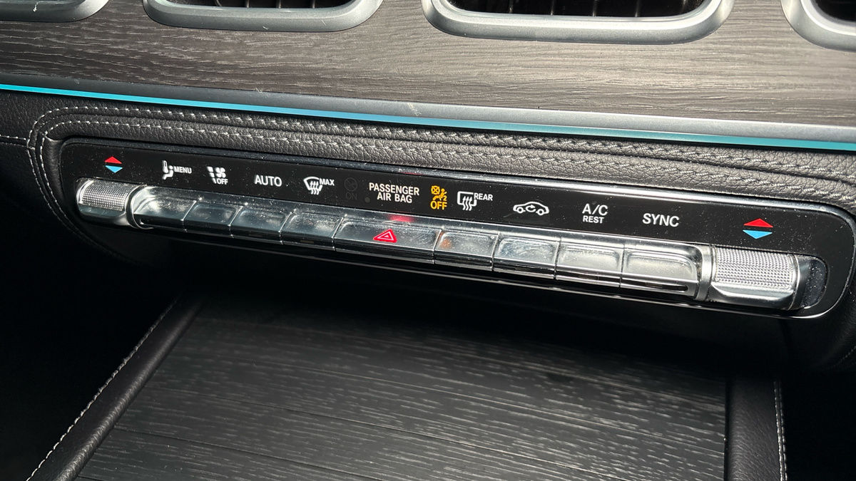 Mercedes-Benz GLE Image 21
