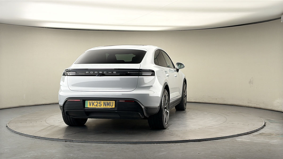 More views of Porsche Macan