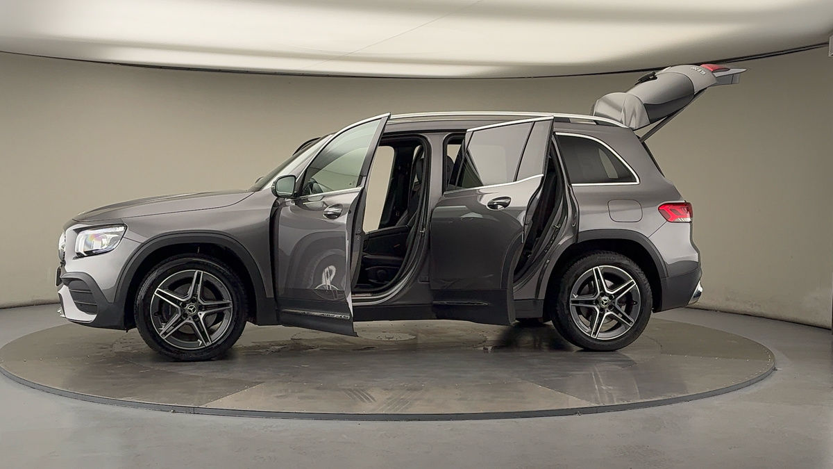 More views of Mercedes-Benz GLB