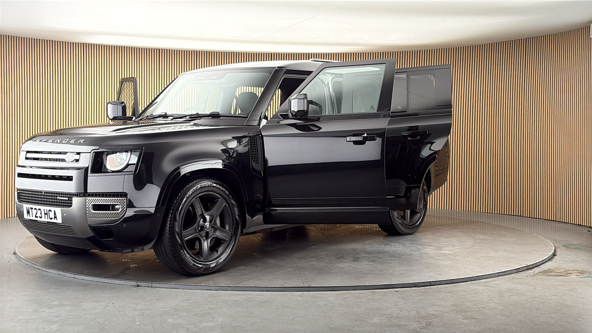 More views of Land Rover Defender 130